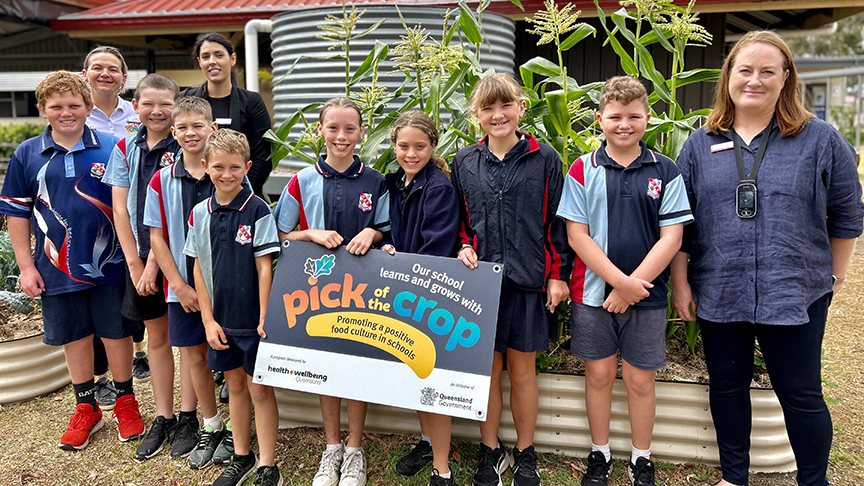 Group of Meringandan State School students holding the Pick of the Crop sign